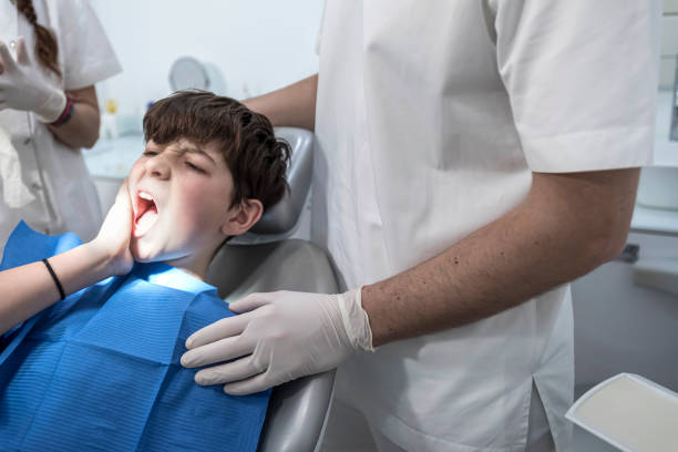 Best Emergency Tooth Extraction in Des Moines, WA